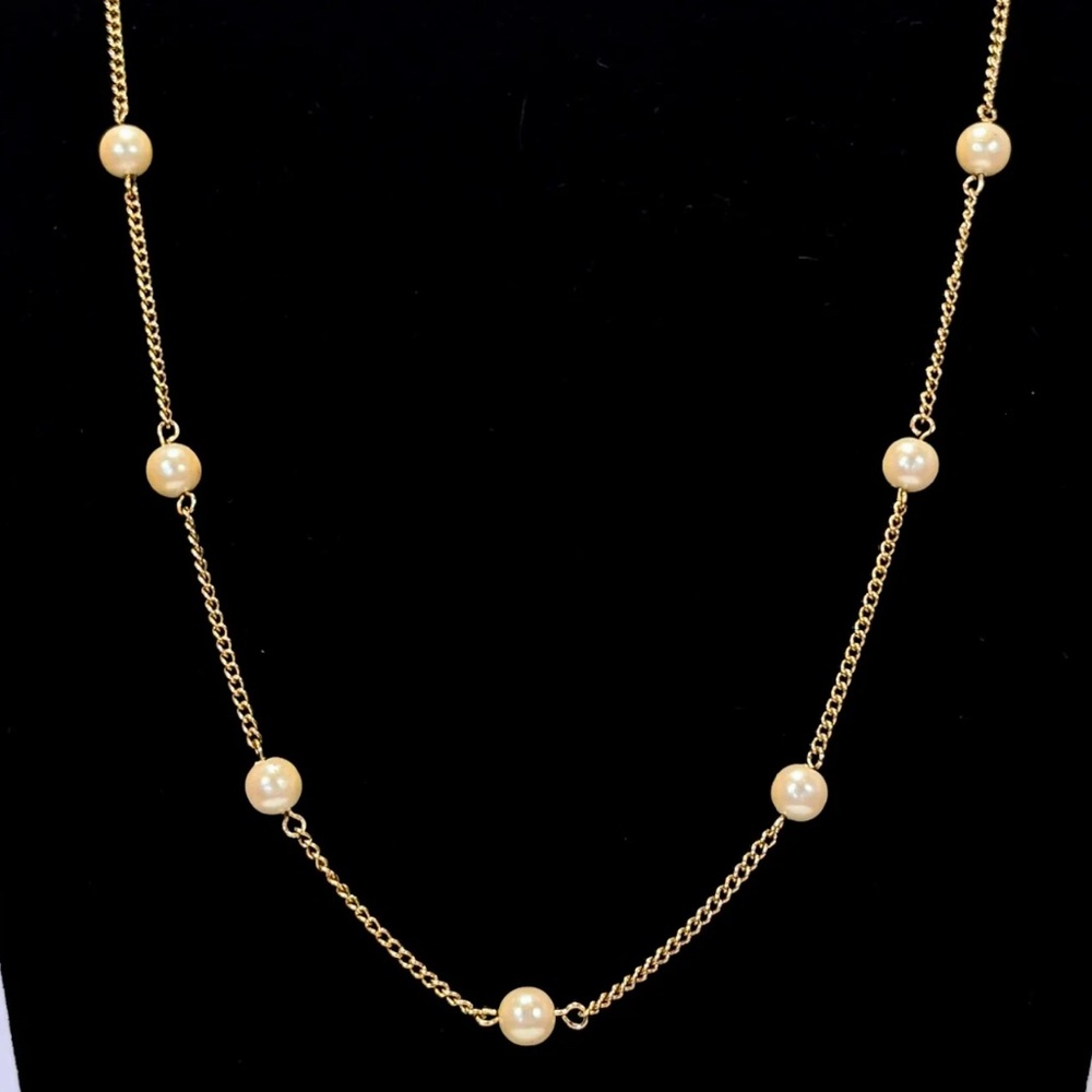 Sarah Coventry Vintage Elegant Gold and Pearl Necklace